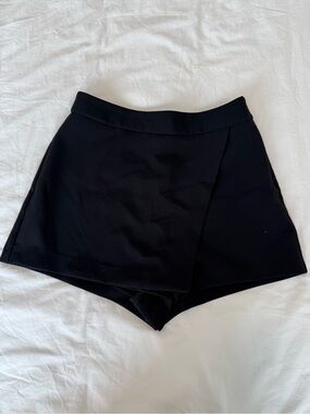 Dynamite Black Wrap-Front Skort Shorts